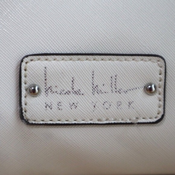 Nicole Miller New York Purse and Cross Body color White detachable strap - Picture 5 of 10